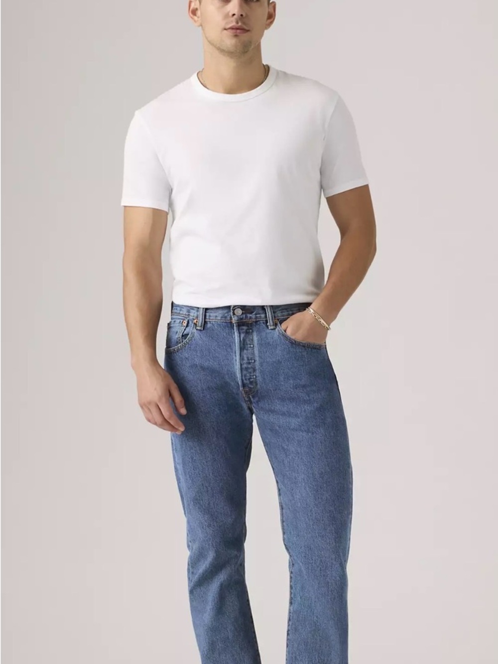 NWT Levi's 501 Straight Leg Botton fly Jeans in Blue Denim